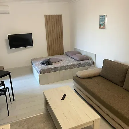Ini Solid House Butoaie * Mamaia